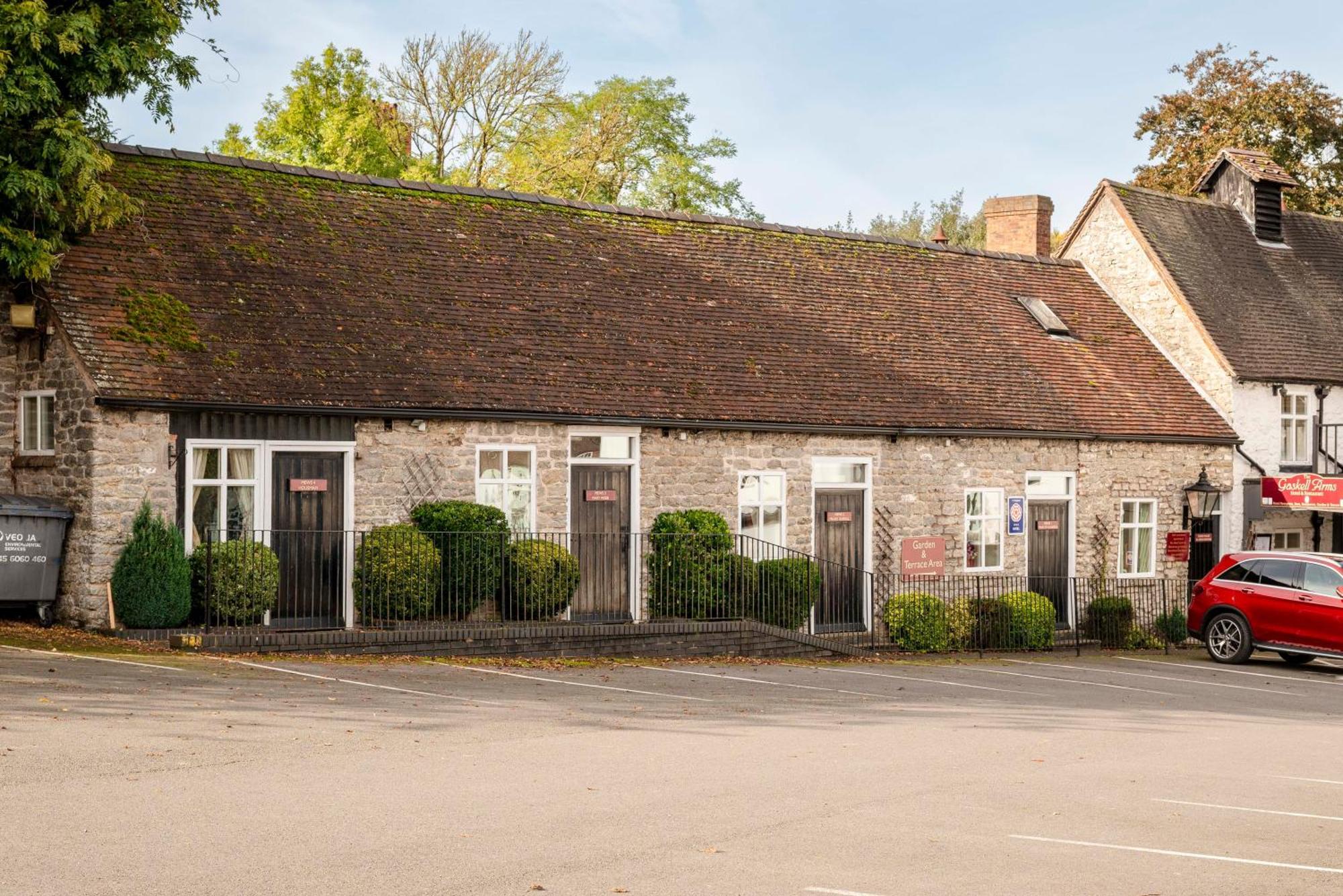 Gaskell Arms Hotel Much Wenlock Bagian luar foto